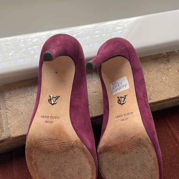 Vince Camuto Signature Suede Open toe Shoes/ heels - 7 - Picture 5 of 7